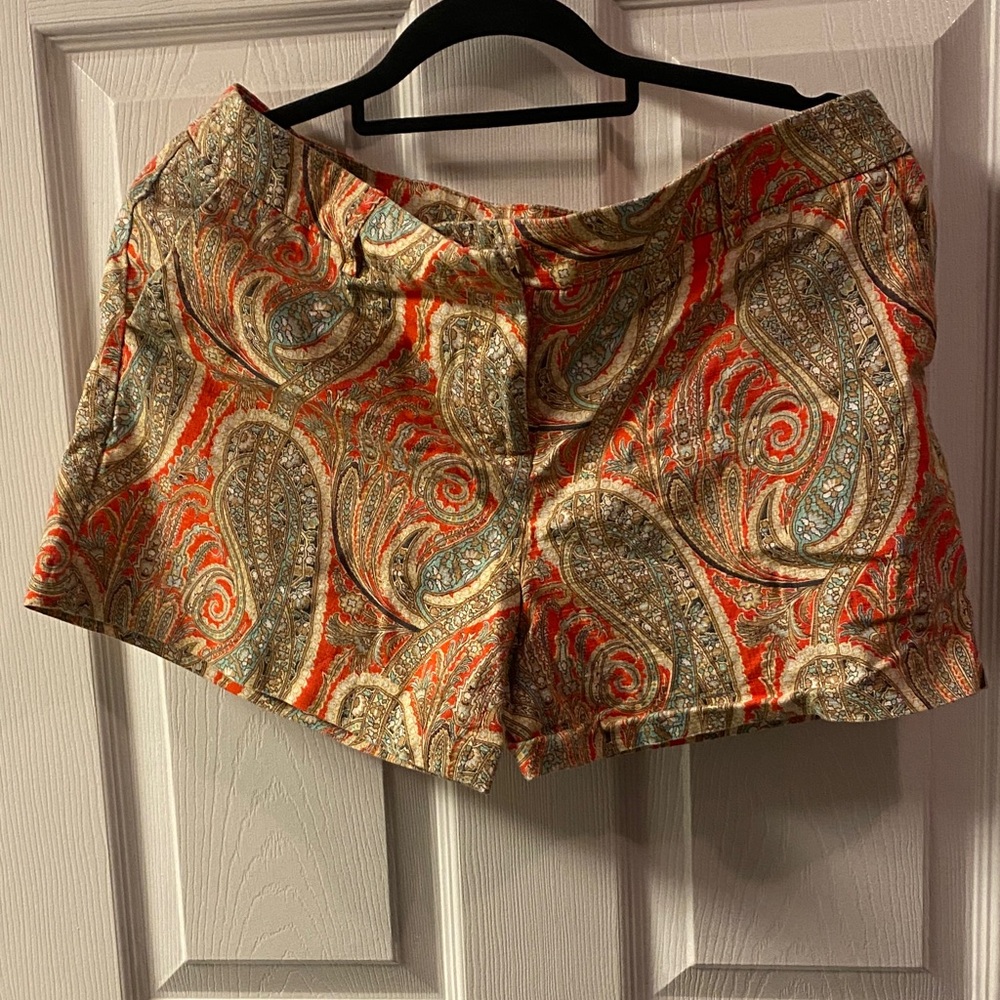 Kenar Orange and Green Paisley Women's Shorts
